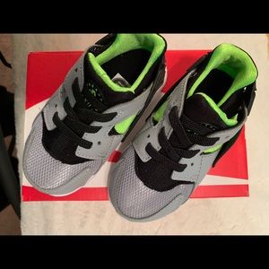 Cute Huaraches for your toddler!